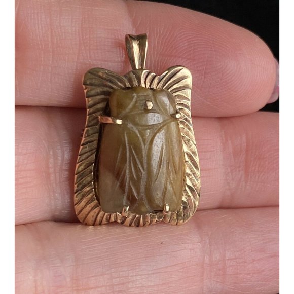c1976 Carved Jade Cicada 14K Gold Handmade Pendant Brooch Combo Vintage Jewelry - Picture 5 of 12
